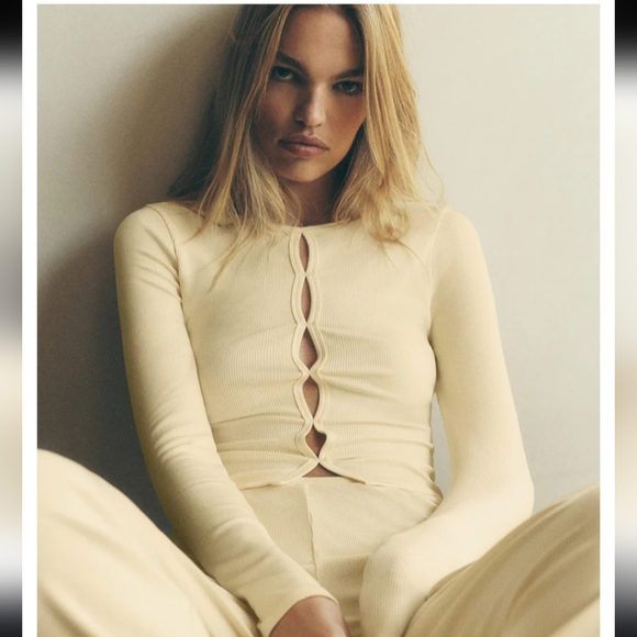 ALO Yoga Tops - Alo Yoga Dreamlight Long Sleeve Top Best Seller XS Candlelight Yellow